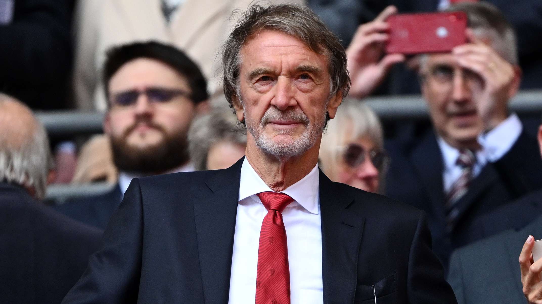 通过各方的 通过各方的